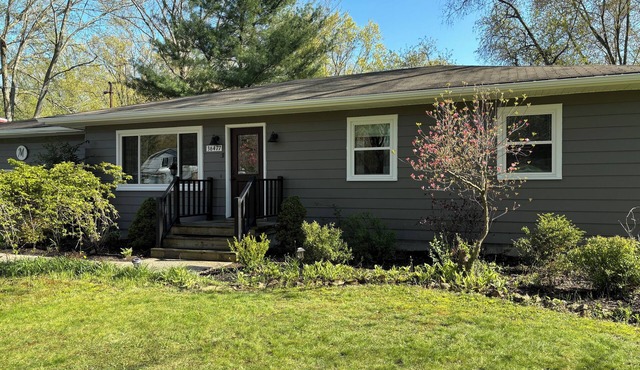 Melva’s place North Ridgeville