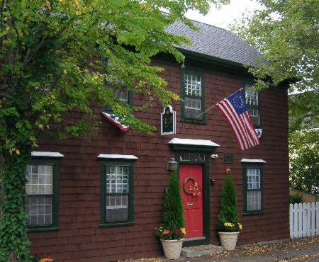 Melville House Newport