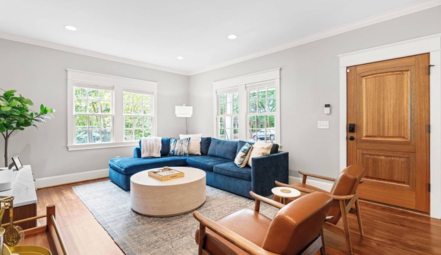 Mem Day Weekend: Comfortable Home with Easy Walk to Franklin St