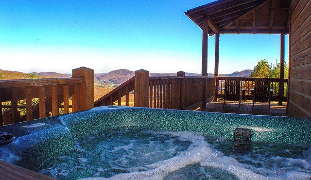 MEMORIAL DAY AVAILABLE! A Heavenly View - 2BR/2BA Hot Tub, Gas F/P, Pets