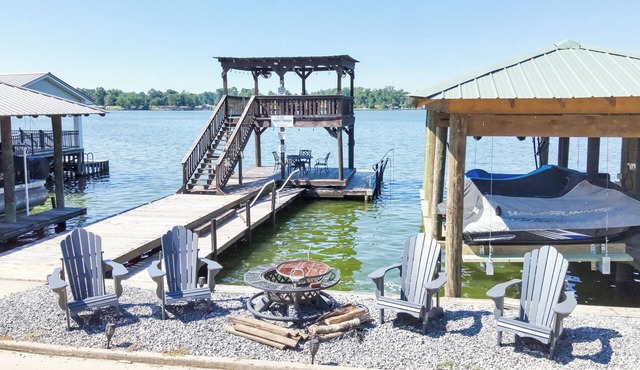Memorial Day weekend open! Cheap rates on False River! Summer dates available!