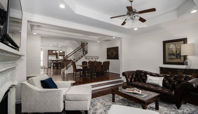 Memorial Park, 3 Bedroom WALK TO PGA!