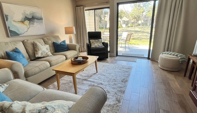 Memorial week Available! 5 Min Walk to Beach- Beach Locker & Chairs, total reno.