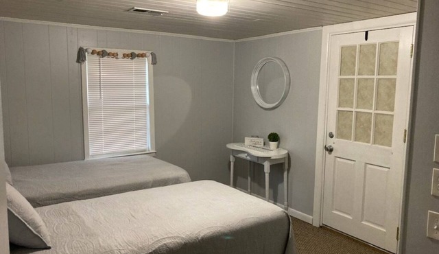 Memories on Main -Located halfway between Ocean Isle Beach and Holden Beach