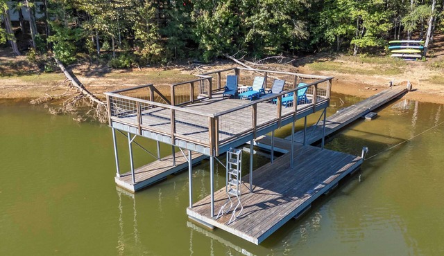 Memory Lane Lake House w Hot Tub