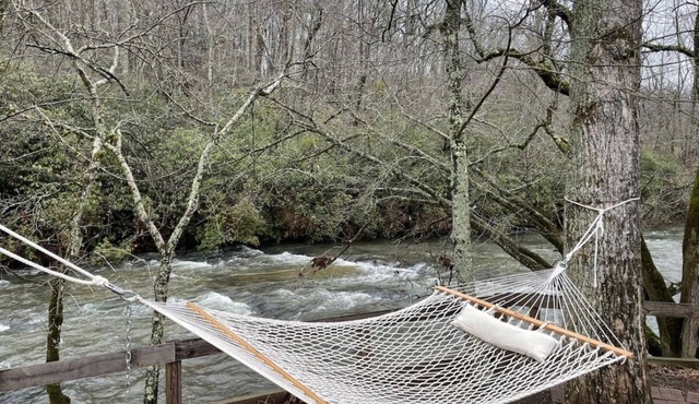 Memory Lane Mountain River Cabin