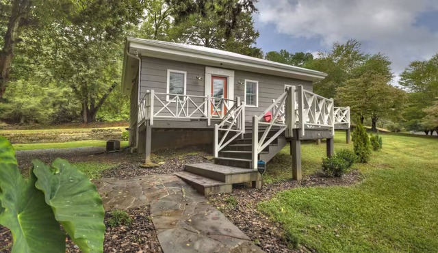 Memory Maker, Top of GA Cottage in charming Mineral Bluff with AC, WiFi