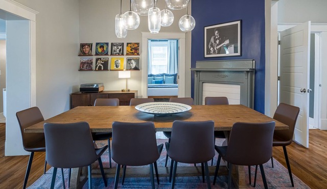 Memphis Blues *Huge*5BR 4BA Fenced