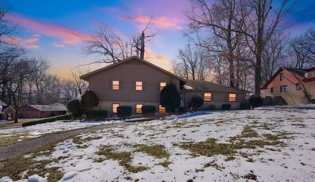 Memphis Stay Near Graceland-Sleeps 12