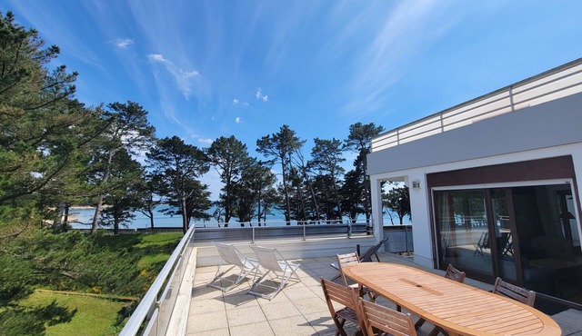 Men Er Bellec by Interhome