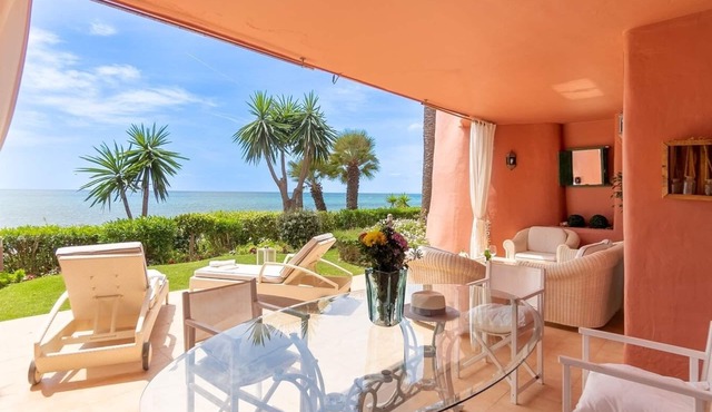Menara Beach Estepona by Ruralidays