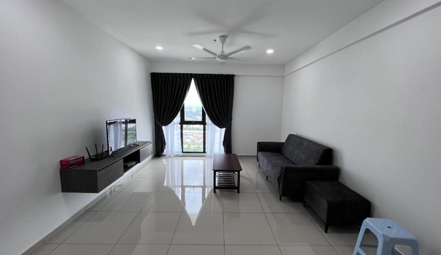 Menara Sentral at Juru Sentral