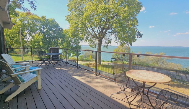 Mendota Lake House Inn