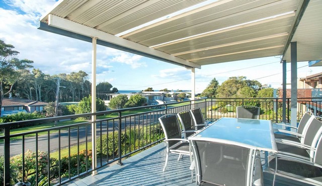 MeNo's at Bawley Summ