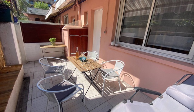 MENTON, 2 STEPS FROM THE SEA, CITY CENTER, STUDIO 2 ROOMS, QUALITY BENEFITS