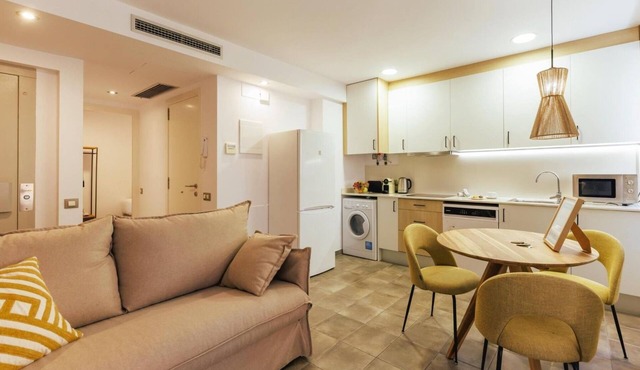 Mercadal 2 - Holiday Apartment Rental in Girona | Bravissimo
