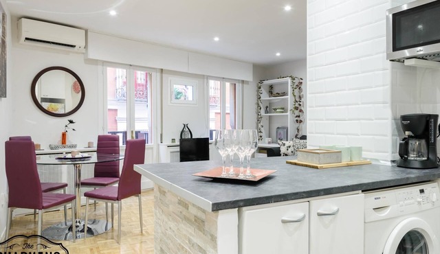 Mercado de San Miguel - One-bedroom Apartment