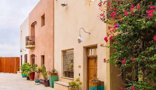 Mercado San Agustin/Patio/Garage/2 BR 2.5 BA