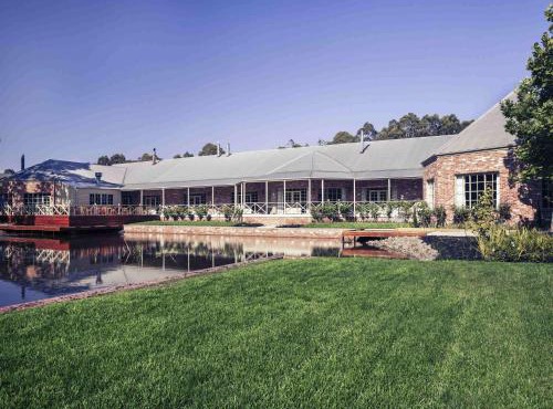 Mercure Ballarat Hotel & Convention Centre