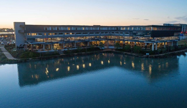 Mercure Melbourne Caroline Springs