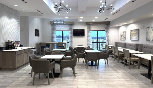 Merica Inn & Suites