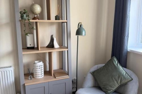 Meriden Apartment - Sleeps 7 - Near Nec Parking