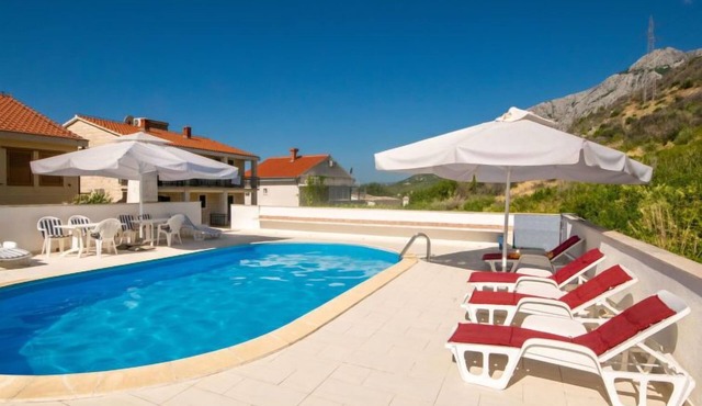 Meridiana by Interhome