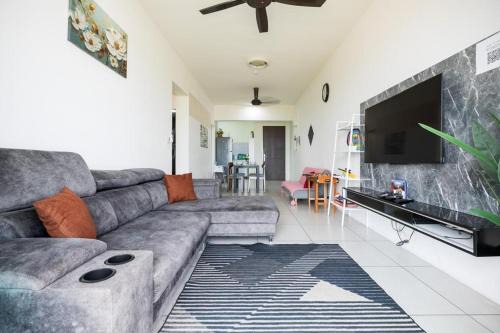 Meritus Suites - 8pax