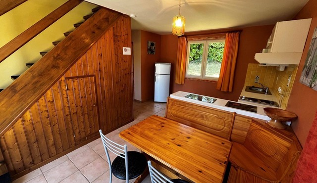 Merle, cottage at the Hameau des Laurières