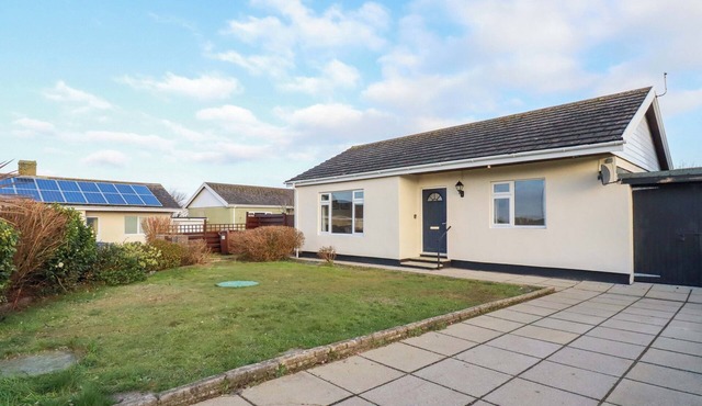 MERLIN'S RETREAT, pet friendly, with a garden in Tintagel