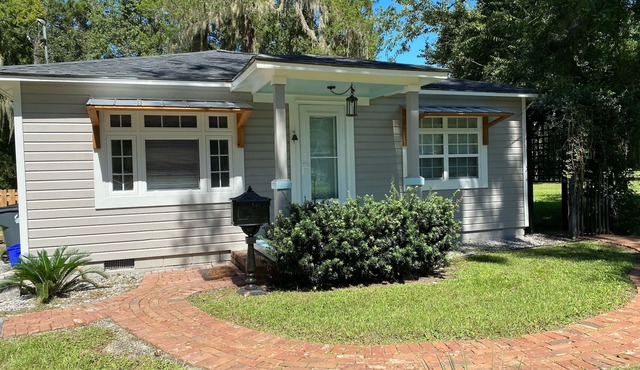 Mermaid Cottage in Beautiful Downtown St Marys GA- Gateway to Cumberland Island