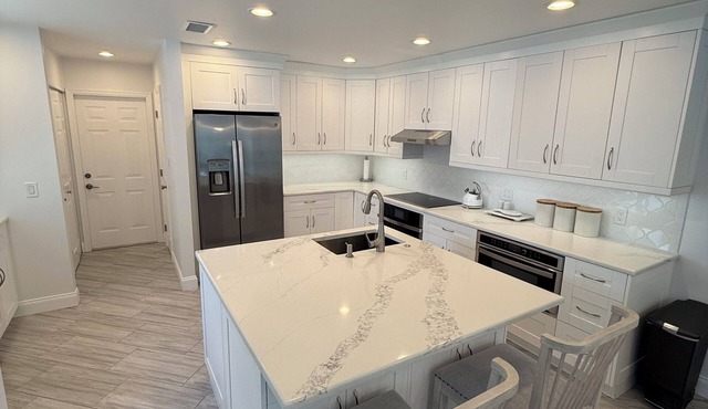 Mermaid Manor – Freshly Renovated 3BR 2BA Stuart Escape with Pool & Patio