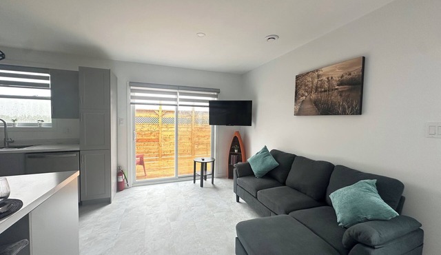 Mermaid Meadow Escape cozy apartment 3.5 miles to downtown Charlottetown.