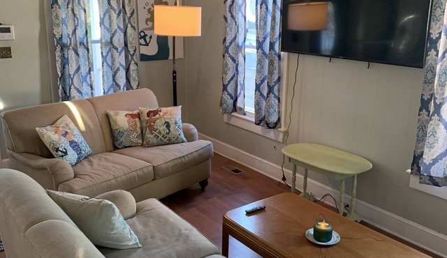 Mermaid's and Mutts Retreat - Beach Front, Pet Friendly, Wi-Fi, Off-Street Park
