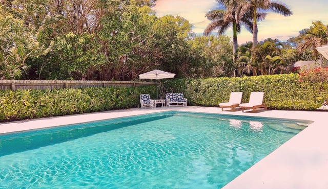 Mermaids' BeachHouse: Walk2Beach Pool KingBed