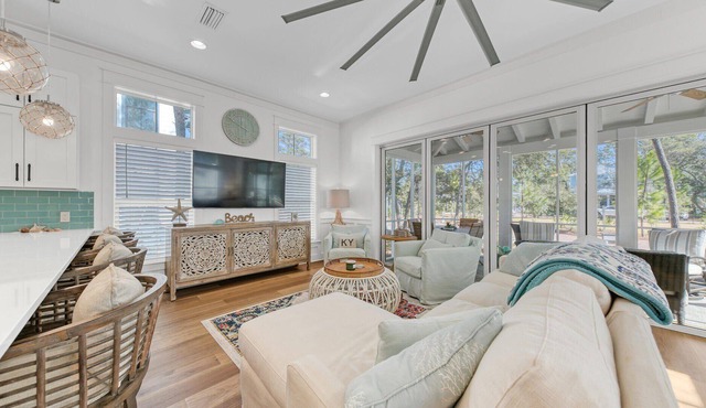 Mermaids' Grotto Sleek and Modern Coastal Cottage in Magnolia Cottages