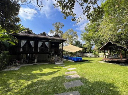 Merpati Dusun Retreat