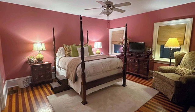 Merriam Family Suite - The Belvedere Inn