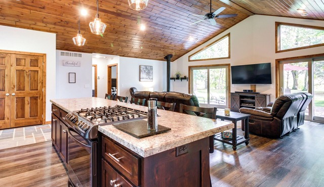 Merrifield Vacation Rental w/Dock & River Access