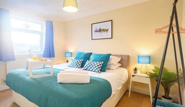 Merriotts Court by Tŷ SA