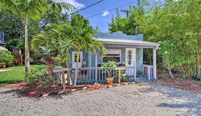 Merritt Island Cottage about 2 Mi Riverfront Park