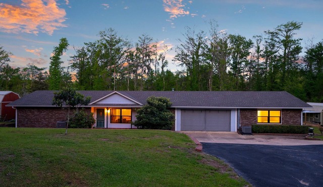 Merritt's Mill Pond Hideaway - 2.5 acres of waterfront paradise