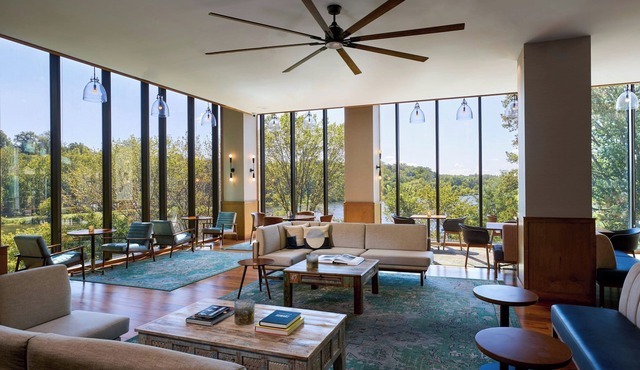 Merriweather Lakehouse, Autograph Collection