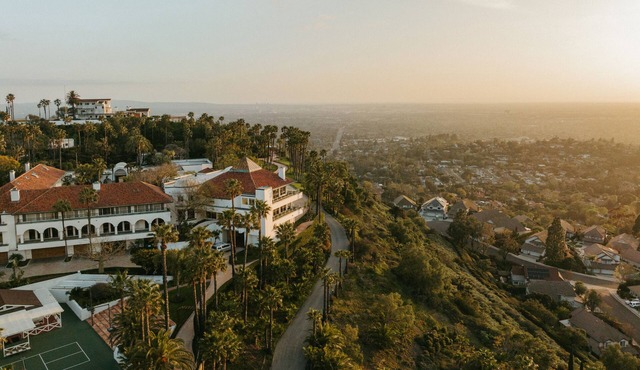 Mesa Bella: 26k Sq. Ft. Private Celebrity Hilltop Resort