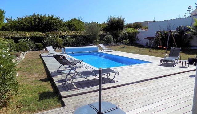 Meschers - RECENT HOUSE with PRIVATE POOL in a very quiet area