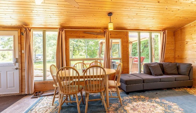 Mesmerising Cottage in Caledon