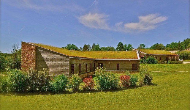 Métairie: 5* listed ecological villa with swimming pool in the heart of Périgord