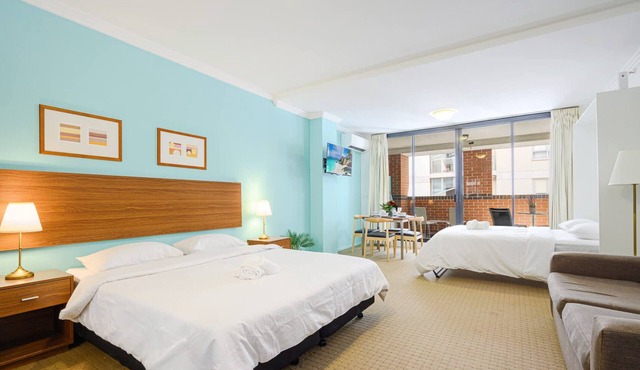 MetaWise 2Bed Next to ICC Darling Harbour 65