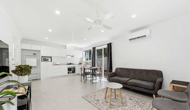 MetaWise BnB Modern 2BR Self-Contained Guest Suite