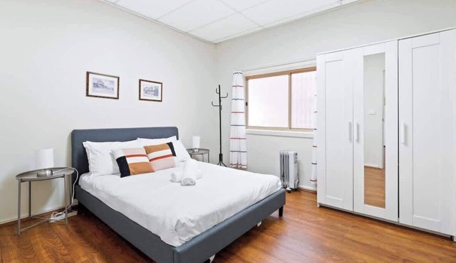 MetaWiseBnB | Chadstone Holiday W2 Villa